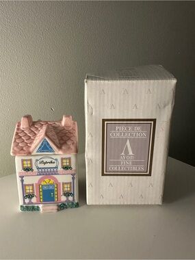 Avon Paprika Ceramic Cottage